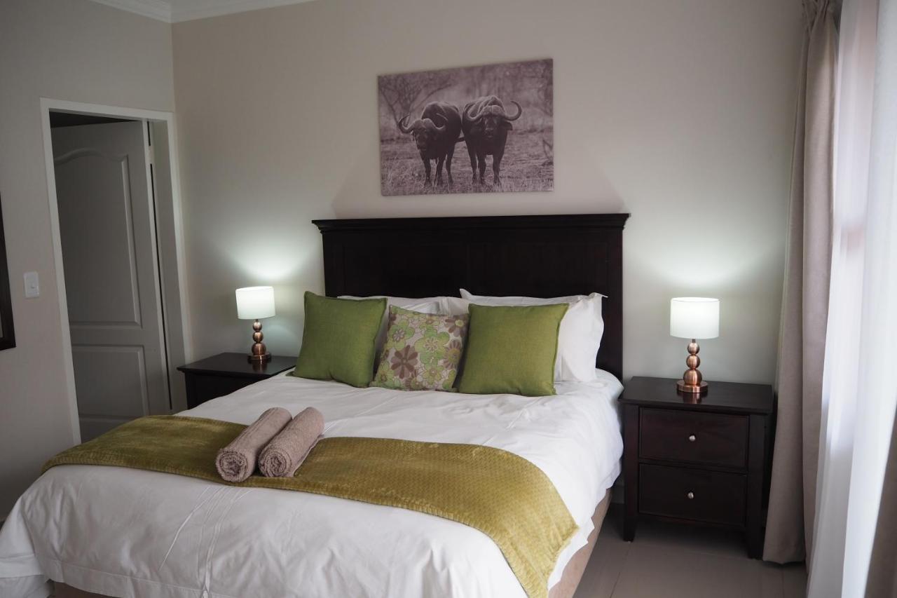 Or Tambo Self Catering Apartments, The Willows Boksburg Exteriér fotografie